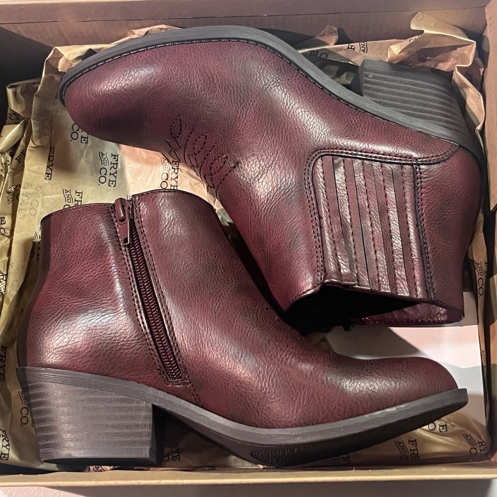 NIB Frye and Co. Women's Size 6.5 Jude Stacked Heel Booties Redwood Cute Stylish